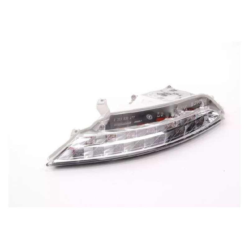 راهنما بالای چراغ بی ام و سری 6 کروک و کوپه 2007 الی2010 راهنما بالای چراغ بی ام و سری 6 کروک و کوپه 2007 الی2010